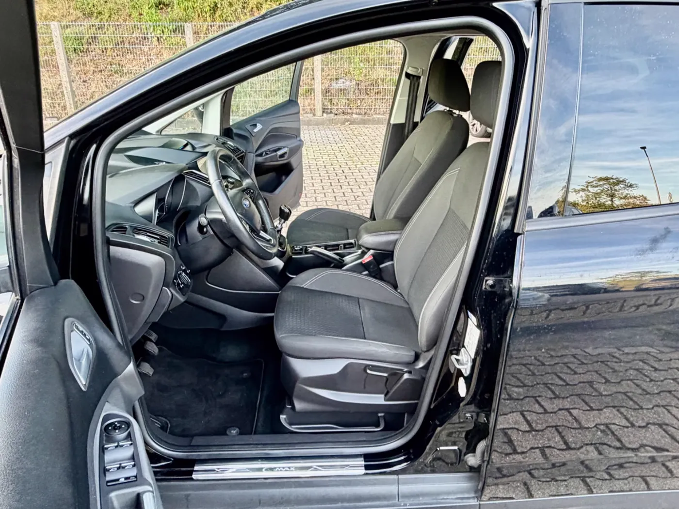 Ford C-Max — Ansicht 3