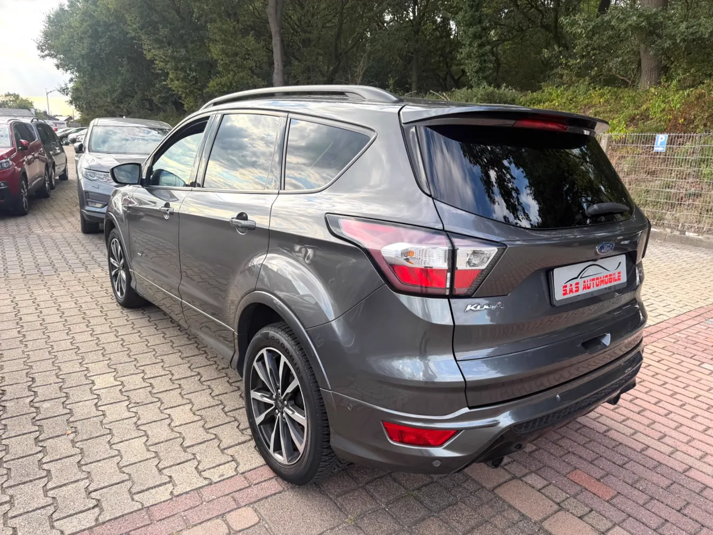 Ford Kuga — Ansicht 2
