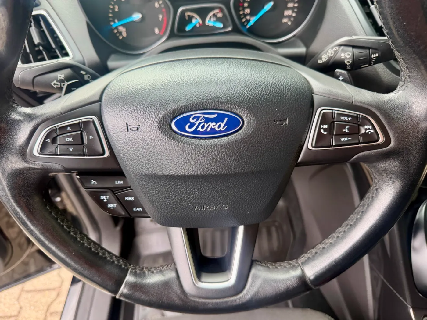 Ford Kuga — Ansicht 3