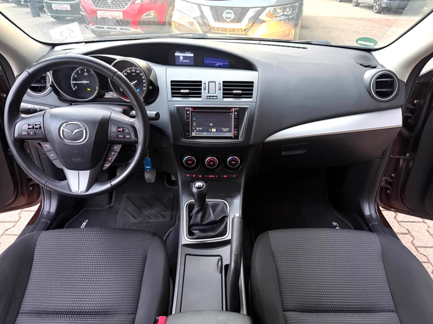 Mazda 3 — Ansicht 4