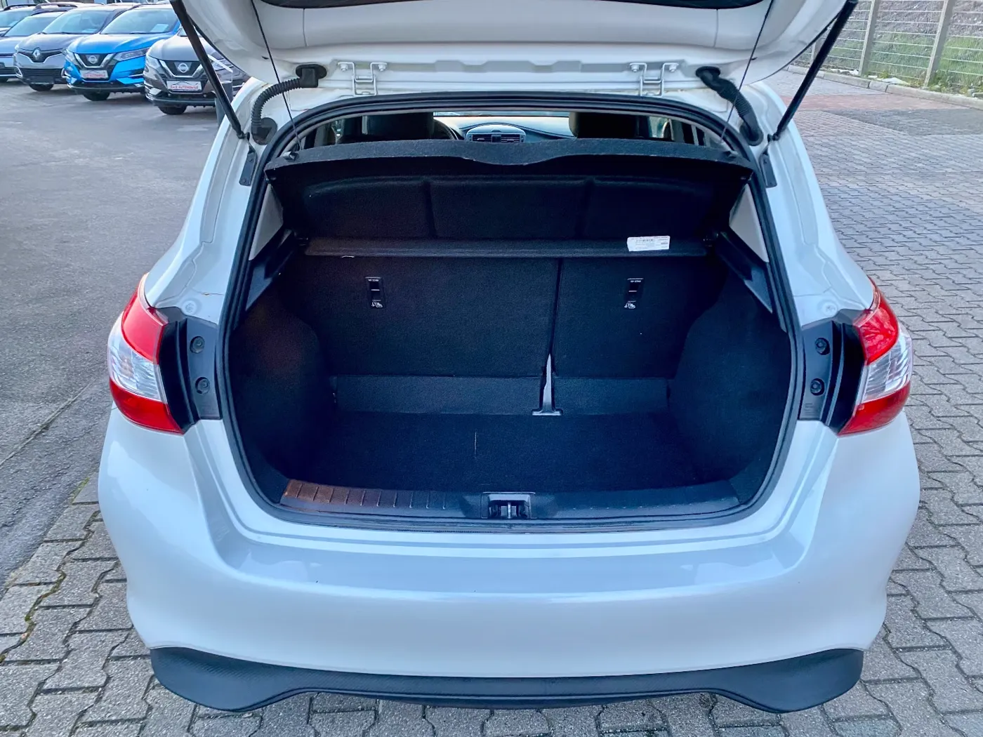 Nissan Pulsar — Ansicht 6