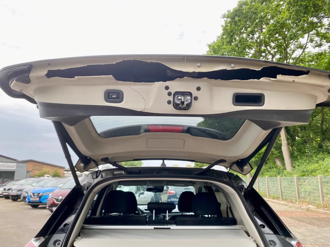 Nissan X-Trail — Ansicht 3