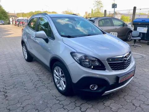Opel Mokka Edition ecoFlex, Silber, auf dem Hof von S.A.S Automobile