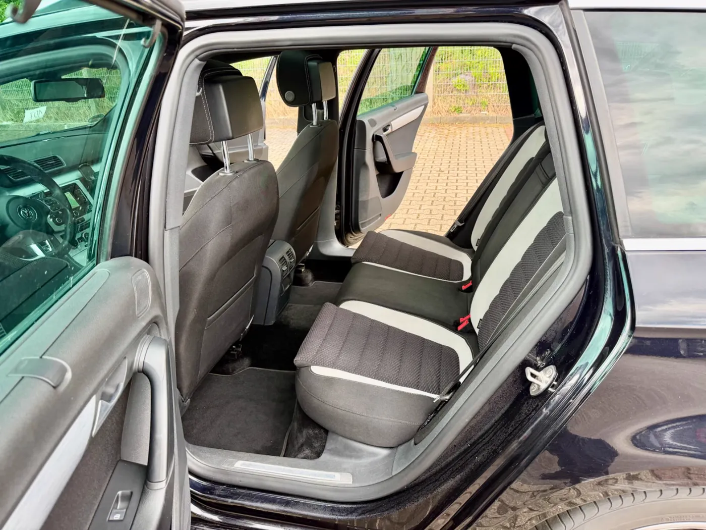 Volkswagen Passat Variant — Ansicht 4
